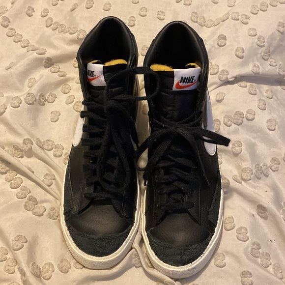 Nike Blazers Black and White 10.5 - Picture 8 of 10